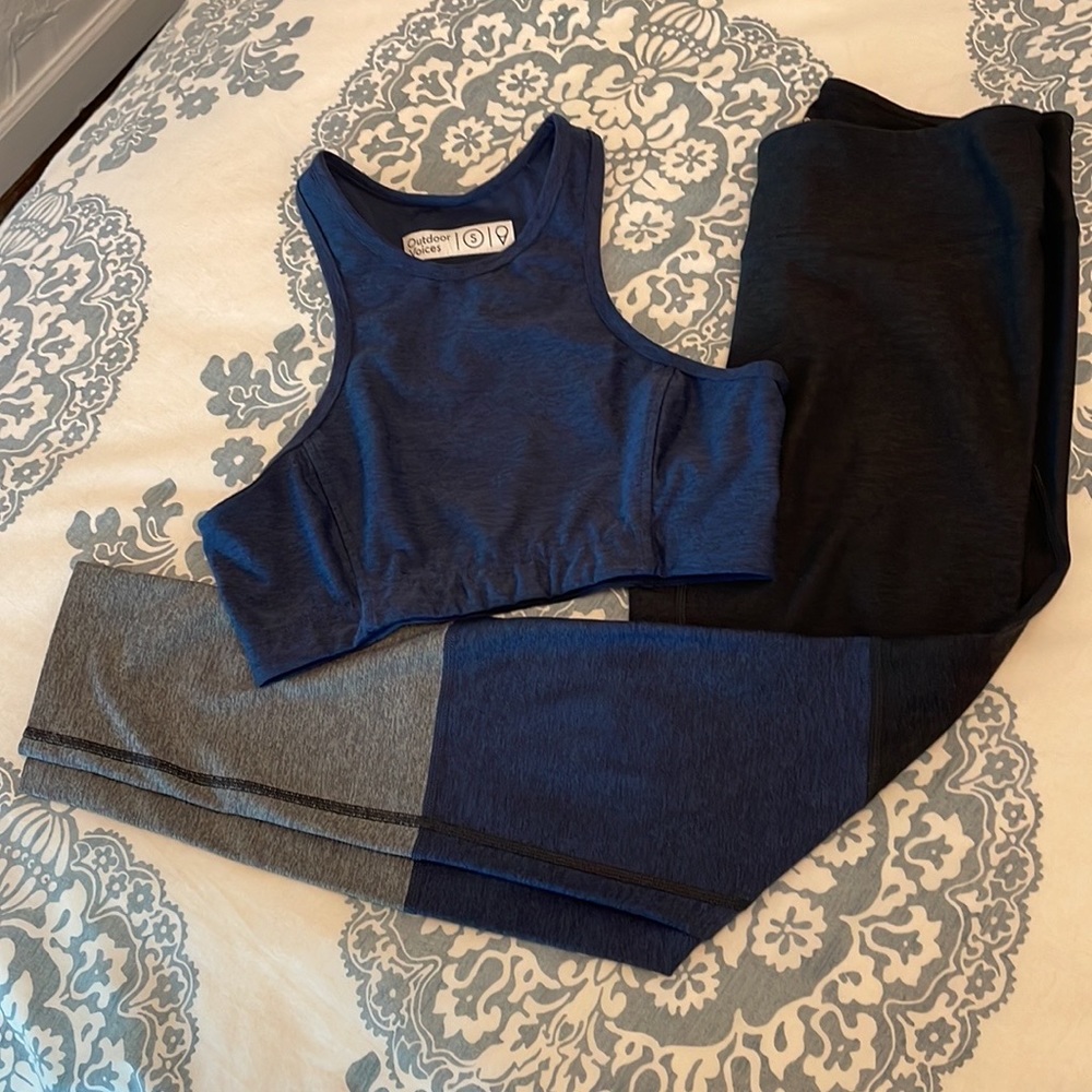 Outdoor Voices Set, athena crop sports bra S and Three-tone leggings M